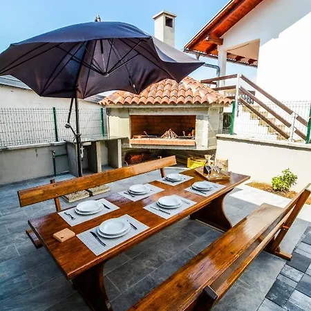 Josip With Seaview And Heated Pool - By Ta Leut Agency